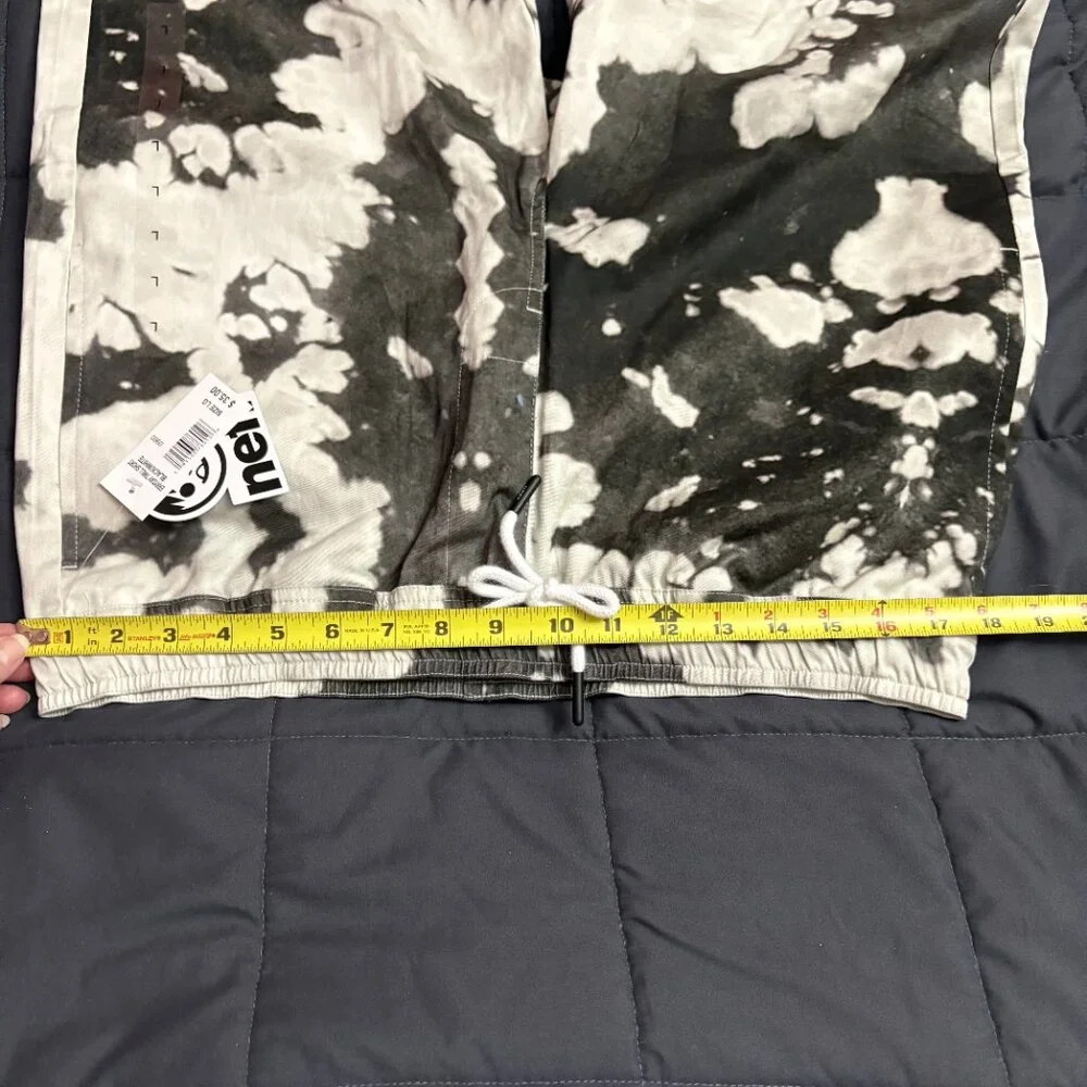 Lot (3)  NWT  Neff Logo Drawstring Everyday Twill Shorts   Size: Large